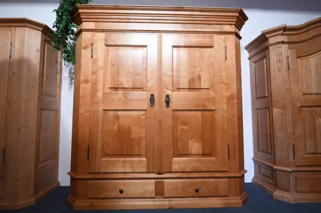 Moebel Tschannen Holz